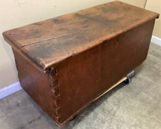 ANTIQUE DOVETAIL BLANKET CHEST