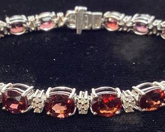 14KT WHITE GOLD SPINEL & DIAMOND BRACELET
20.51ct SPINEL .77ct DIAMONDS, 17.8g
GGA APPRAISAL $21,580,
