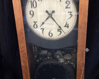 VTG. INTERNATIONAL BUSINESS MACHINES ‘IBM TIME RECORDING CLOCK