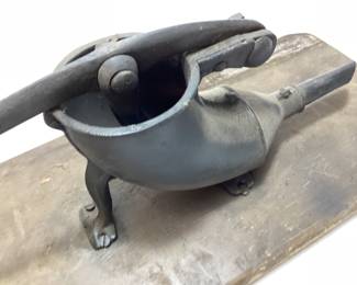 ANTIQUE SAUSAGE MAKER MEAT STUFFER