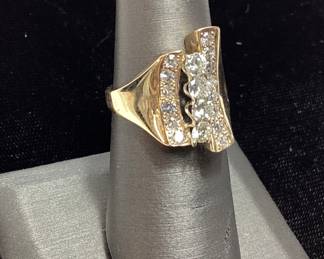 14kt GOLD & DIAMOND RING, .70cts DIAMONDS, 5.5g, SIZE 7, AJI APPRAISAL $3,750