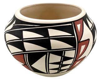 Signed N. Victorino Acoma Ceramic Pottery
