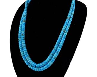 Elegant Turquoise Beaded Necklace
