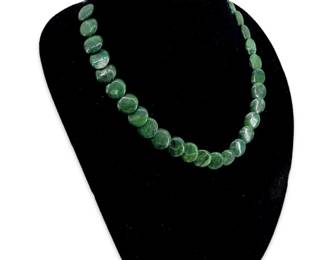 Smooth Emerald Beaded Necklace
