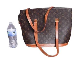 19. Replica Louis Vuitton Purse