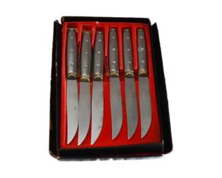 32. SAKS FIFTH AVENUE Steak Knife Set