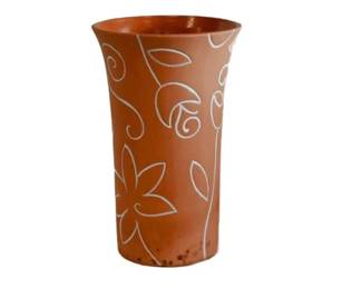 131. Floral Pattern Pottery vase