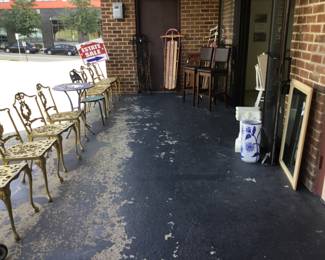 8 Metal chairs , decor