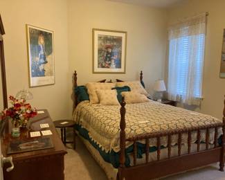 Broyhill bedroom set