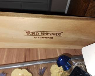 World vineyards is the maker of the  bedroom furniture