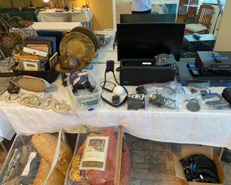 Home Decor/SONY dvd player/VCR/Designer Comforter Sets