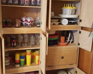 More vintage Tupperware. 