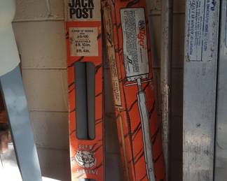 Tiger jack posts 2 boxes.