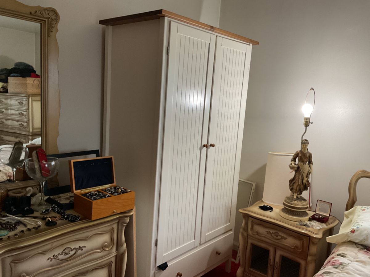 HILLTOP ESTATE SALES by Kathy and Valerie... starts on 9/29/2023