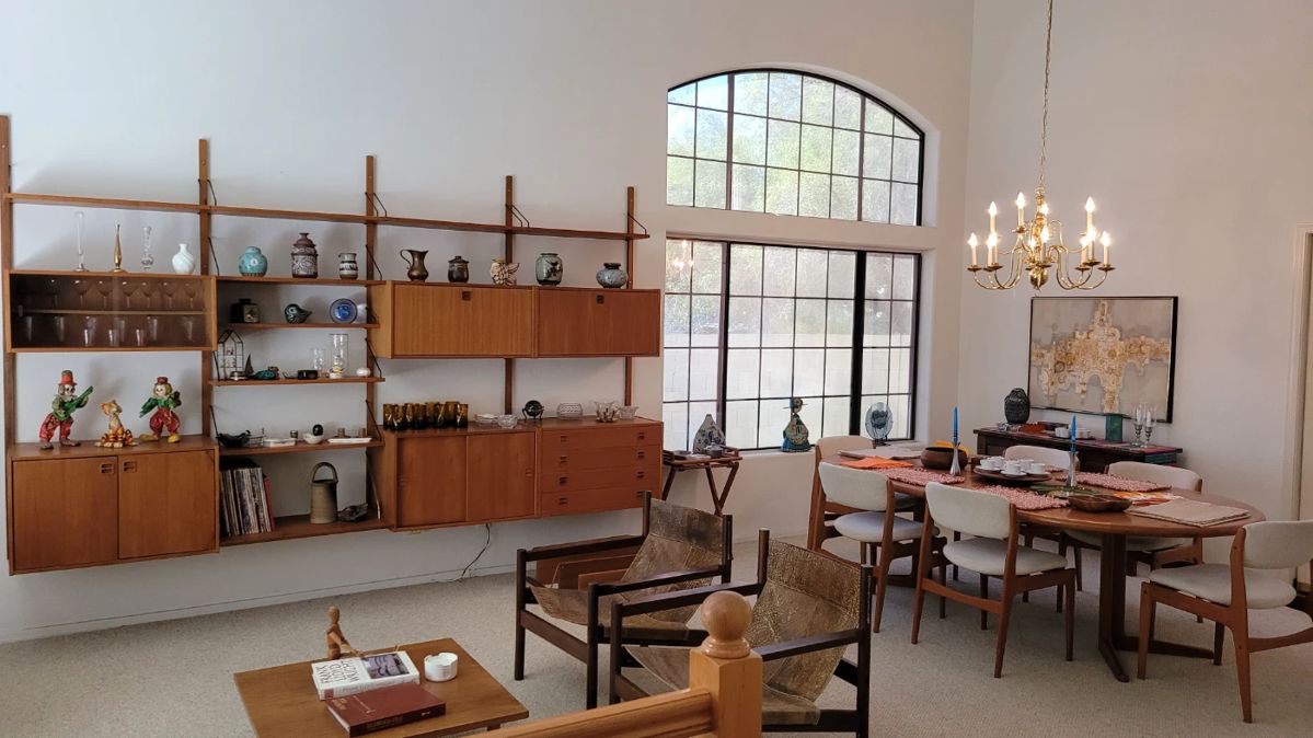 Mid Century Danish Modern Poul Cadovius 4 to 6 Bay teak wall unit. Set up now as a 4 bay but there's enough brackets to make a 6 bay or two 3 bays or a 4 bay and a 2 bay. There are also several extras shelves to fill up the bays if you can find more suspension brackets or have them fabricated. The extra shelves are considered as that, an extra bonus.