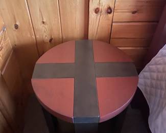 Basset Furniture
BenchMade - Solid Wood: Heritage Round Side Table Bed