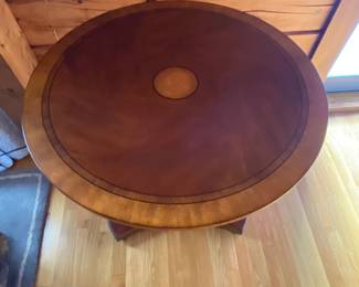 Ethan Allen
Pedestal Round Solid Wood Table: Antique Spice, Fruitwood brown stain, lightly distressed, low sheen