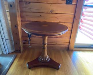 Ethan Allen
Pedestal Round Solid Wood Table: Antique Spice, Fruitwood brown stain, lightly distressed, low sheen