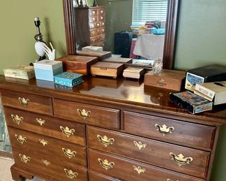 Solid wood
Very nice
Bed, dresser, chest all available 