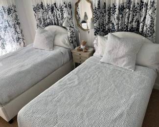 White twin beds