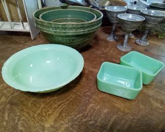 Jadite - Refrigerator storage is uranium glass