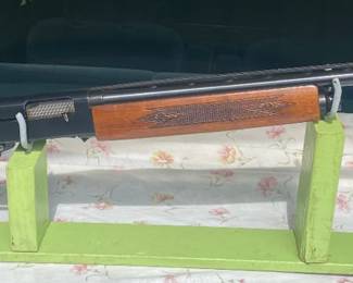 Ted Williams Model 300 12 Gauge Vent Rib Shotgun (SN Q49084)