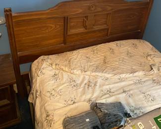 Bassett Bedroom Suite