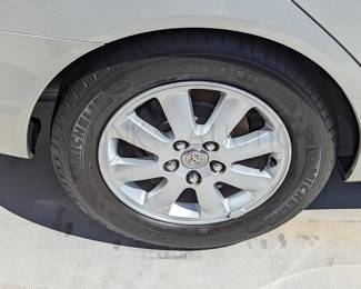 2003 TOYOTA CAMRY XLE 4-DOOR SEDAN
VIN: #JTDBF30K030111257
MILEAGE - APPROX. 48,350
CLEAN TITLE