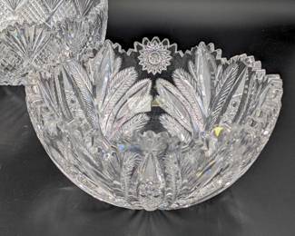 (2) CUT CRYSTAL BOWLS (1) LIBBEY CUT CRYSTAL BOWL, 9" X 4.25" (1)...