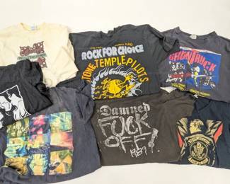 (7) VINTAGE BAND SHIRTS
STONE TEMPLE PILOT
ANTHRAX
RUSTED ROOT
MAD SEASON
HENRY ROLLINS
GRUNTRUCK