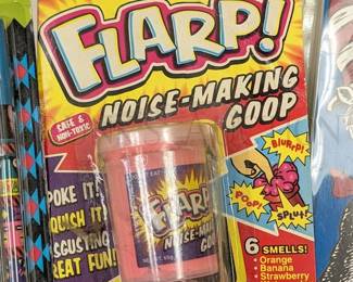 VINTAGE TOYS DR. SEUS DIGIT WIDGET, IN ORIGINAL PACKAGING (...