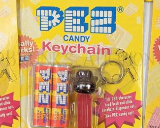 (21) VINTAGE ASSORTED PEZ SOME IN ORIGINAL PACKAGING (7) JACK...