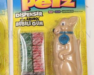 (21) VINTAGE ASSORTED PEZ SOME IN ORIGINAL PACKAGING (7) JACK...