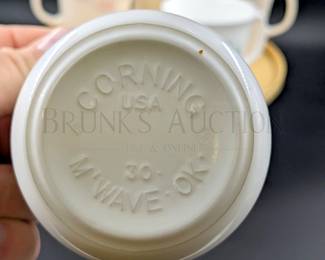 (11) CORNINGWARE MUGS W/ LAZY SUSAN U.S.A. (8) FRIENDSHIP BLUE...