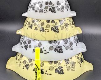 (4) VINTAGE! - PYREX MIXING BOWLS, YELLOW/WHITE GOOSEBERRY CIN...