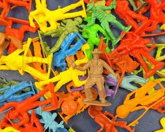 VINTAGE TOY FIGURINES COWBOY & INDIANS TEEPEE HORSES ARMY M...