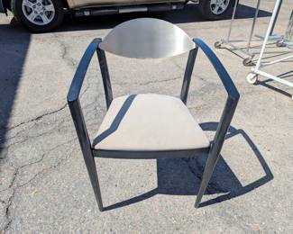 (X7) BENJAMIN STORCK? MODERN STAINLESS STEEL BACK ARM CHAIRS, USED
MODERN STYLE, METAL FRAMES, STAINLESS STEEL BACK, PADDED CUSHION BOTTOM