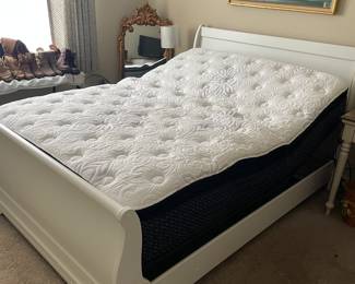 Beautyrest queen size adjustable bed