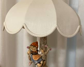 Hummel lamp
