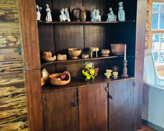 Primitive cabinet/display hutch