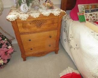 Nice vintage oak nightstand