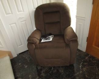 Lazy boy style new lift chair *from Ashley