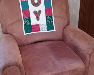 Non working electric chair (still reclines manually)