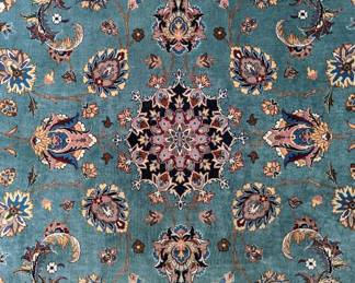 Center medallion of the fine Pakistan Persian Kashan design rug.