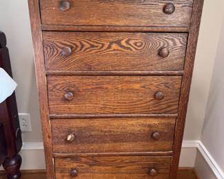 Antique chest of drawers 