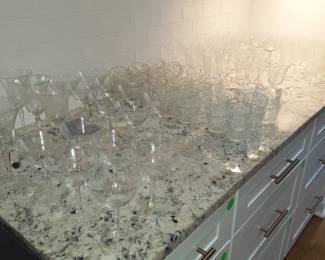 Glassware & Tiffany Bowl.