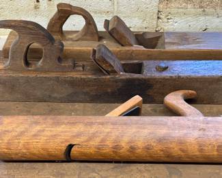 Many many vintage/antique router/wood planes 