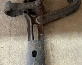 Antique fence stretcher