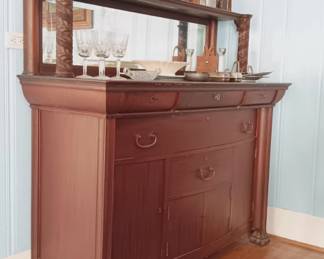 Mirrored sideboard...