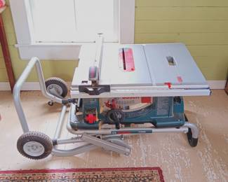 Portable Bosch TS3000 table saw...